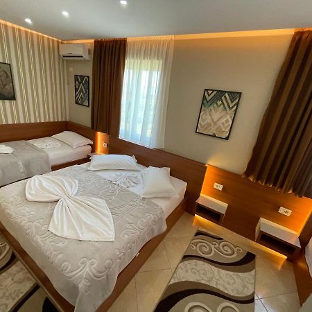 Hotel Emigranti Shkoder Exterior photo