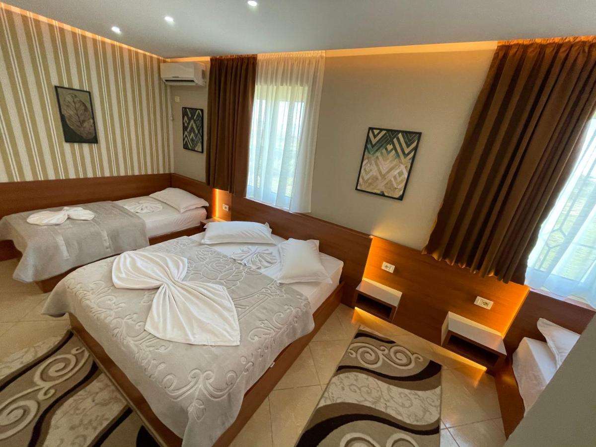 Hotel Emigranti Shkoder Exterior photo